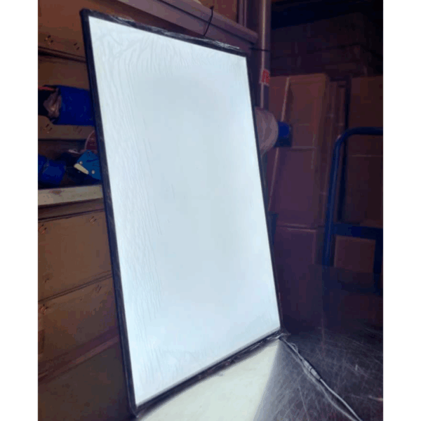 CAJA DE LUZ 60X90 MARCO NEGRO - Image 2