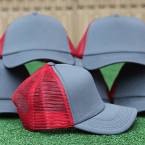 PAQ. 12 GORRAS GRIS CON ROJO